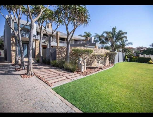 6 BEDROOM HOUSE FOR SALE IN MIDSTREAM ESTATE